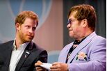 "Não sou um banco!" Elton John e príncipe Harry em zanga acesa por causa de dinheiro