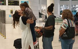 Laura Galvão vai passar um ano longe da filha