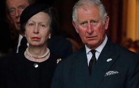 Os melhores amigos. Carlos III e a princesa Ana mostram cumplicidade única 