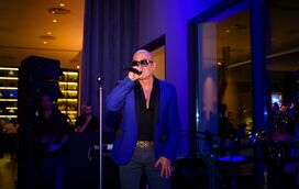 Hotel de luxo celebra um ano com festa de arromba e Pedro Abrunhosa surpreende