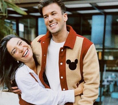 David Carreira e Carolina Carvalho fazem tatuagem em honra do filho bebé