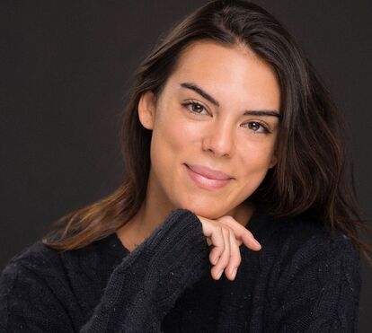 Atriz morre aos 28 anos: o carro onde seguia era conduzido pelo namorado que não tinha carta