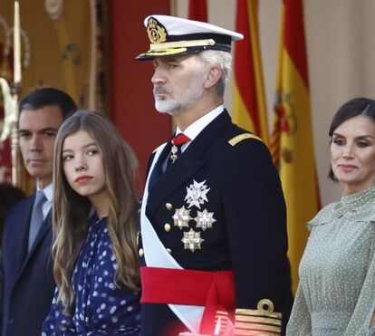 Longe de polémicas, Letizia e Felipe VI unidos em dia especial para Espanha