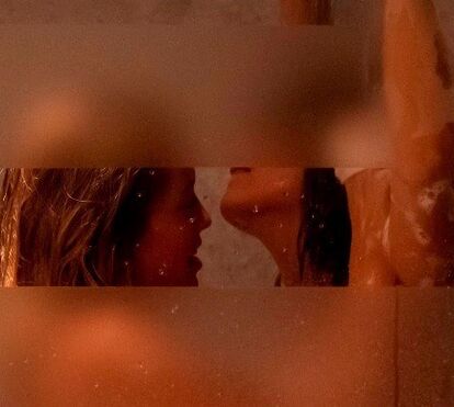 Margarida Corceiro e Joana Brandão em cenas de sexo escaldantes no chuveiro 