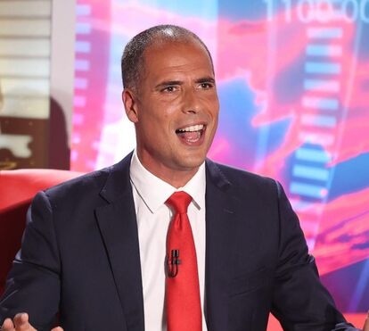 Ricardo Araújo Pereira em dose diária para meter as orelhas dos políticos a arder... com os disparates que dizem e fazem