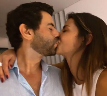 Isabel Figueira comemora 42 anos com os filhos e o namorado