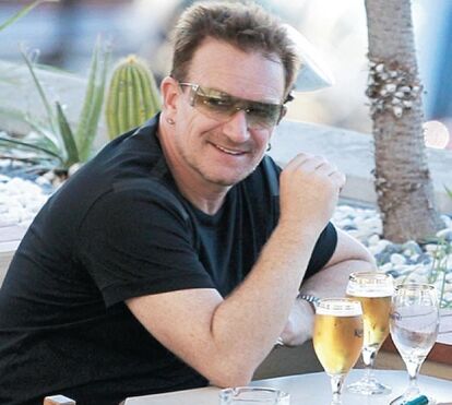 Bono Vox faz revelação estonteante: o primo Scott afinal é seu irmão!