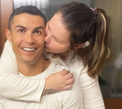 Katia Aveiro afastada de Cristiano Ronaldo e Georgina no Natal e atira: 'Não posso ser só eu a visitar'