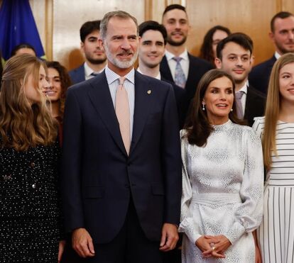 Infanta Sofia segue os passos da irmã, Leonor, em cerimónia religiosa