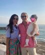 Bibota com a mulher e a filha