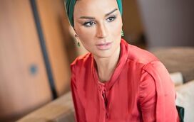 A incrível história da sheikha Moza, que vingou o pai e se tornou a mulher mais poderosa do Qatar