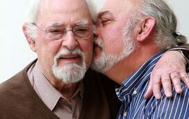 Ator João Carvalho leva raspanete dos médicos após internamento de urgência