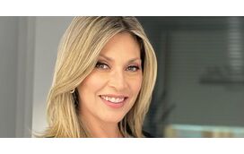"Adoro a maneira orgulhosa como fala dos pais!" O elogio feito a Clara de Sousa que nunca escondeu ser filha de gente pobre e de pouca instrução escolar