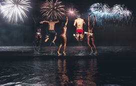 Fim de ano no calor? Saiba para onde ainda pode fazer as malas para desfrutar de um Réveillon de sonho