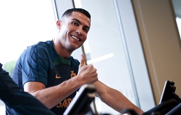 Ten Hag não disfarça incómodo com ausência de Ronaldo