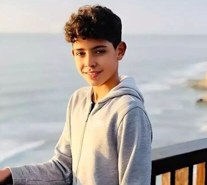 Reconhecido na rua por fãs do pai, Cristianinho ouve apupos e elogios
