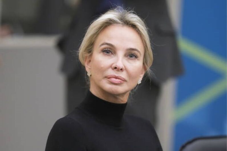 Corinna Larsen