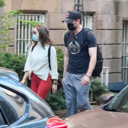 Alba Baptista e Chris Evans