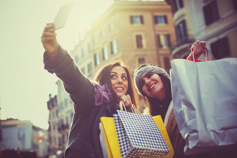 amigas às compras 