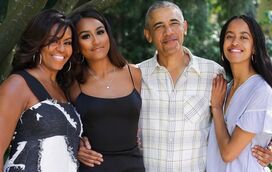 A nova vida dos Obama depois da Casa Branca: a fortuna, as carreiras e como as filhas andam a contar os tostões na nova casa