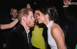Sem luxos nem palácios. Meghan Markle e príncipe Harry apanhados em comemoração 'low cost' de aniversário
