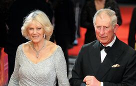 Gafes atrás de gafes! Falta de paciência de Carlos III indigna britânicos e quem ganha com isso é Camilla