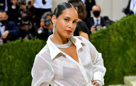 O cabelo quer-se a brilhar na quadra mais festiva do ano. Saiba como