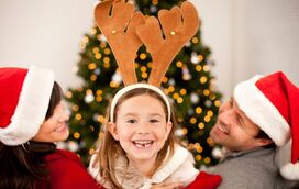 Agora é que a festa vai começar! Qual é a "bandolete da moda" para a noite de Consoada