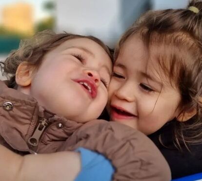 Débora Monteiro partilha novas fotografias enternecedoras das suas filhas gémeas