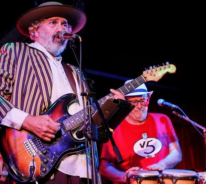 Toda a loucura fantástica dos Ena Pá 2000 de Manuel João Vieira 