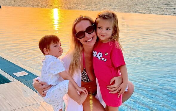 Ana Lúcia com os filhos