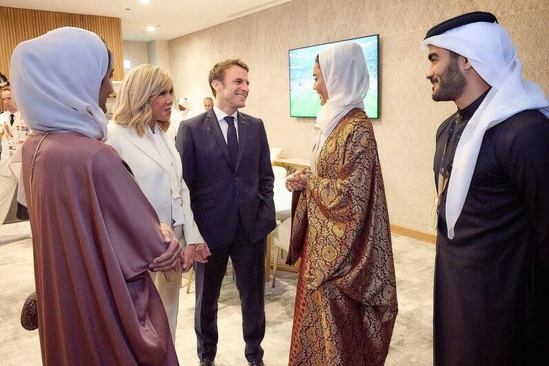 Sheikha Moza bint Nasser Al-Missned, Brigitte e Emmanuel Macron