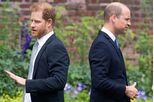 Reaproximação com o pai Carlos III não chega para unir os irmãos Harry e William