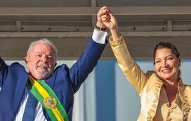 Janja, a mulher de Lula da Silva, diz estar "preparada" para as intrigas de Brasília