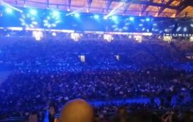 Veja como está a correr a "homilia" de Cristina Ferreira perante 10 mil pessoas na Altice Arena