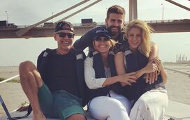 Que família feliz. Será? Os dias de sonho de Shakira com os ex-sogros