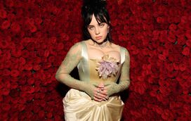 Billie Eilish surpreende ao revelar detalhes sobre a sua sexualidade: "Sinto-me atraída por mulheres mas também intimidada"