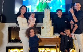 Mais do que meia dúzia! Georgina Rodríguez recebe presente que todas as mulheres adoram... e não falamos de joias