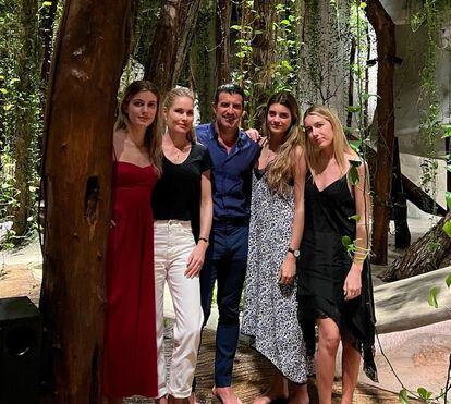 Luís Figo e Helene Svendin vivem dias de sonho com a família