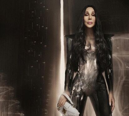 Aos 76 anos Cher está apaixonada... e o 'babe' tem menos 40 anos que ela!