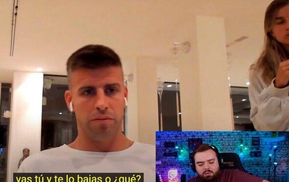 Clara Chía ao lado de Piqué na casa de Shakira