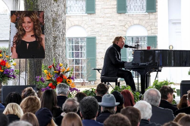 Funeral de Lisa Marie Presley, Axl Rose
