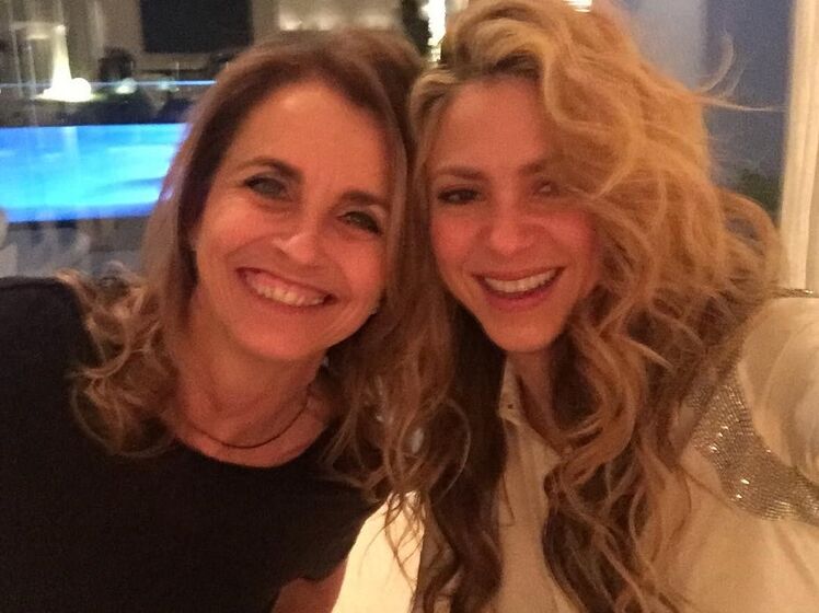 Shakira com a sogra, Montserrat Bernadeu