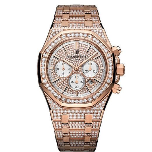 O relógio Audemars Piguet de ouro tem mais de mil brilhantes cravados e pode custar 143.902 euros