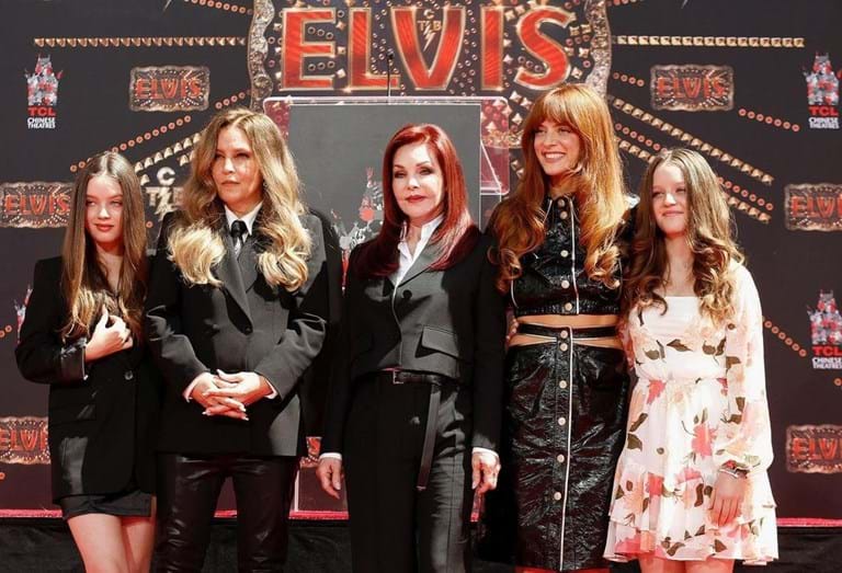 Disputa em família: Priscilla Presley e Riley Keough em conflito pela  herança de Lisa Marie Presley