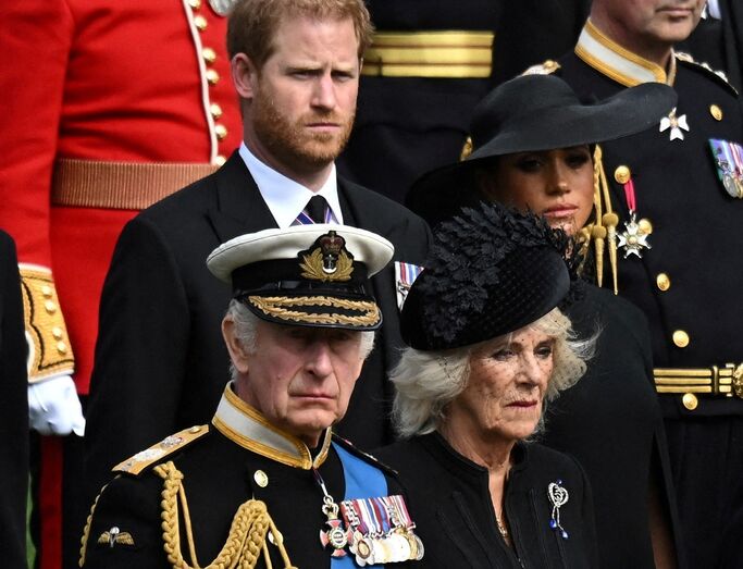 Harry, Meghan, Carlos e Camilla