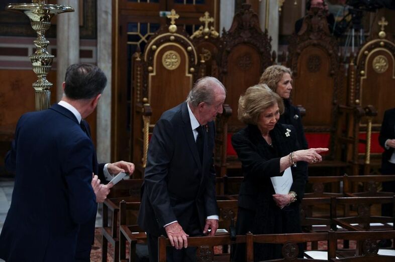 Juan Carlos ao lado dos filhos e de Sofia