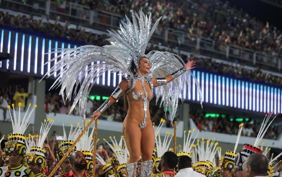 Famosas espalham samba e ousadia no Carnaval do Brasil - a Ferver - Vidas