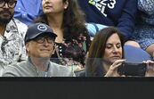 Paula Hurd, Bill Gates