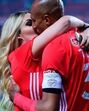 Luisão e Brenda Mattar